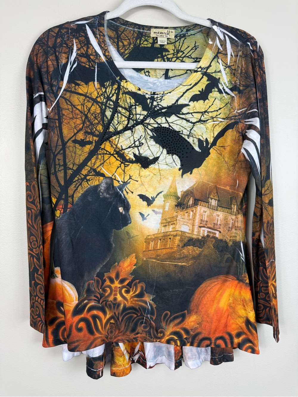 One World Top Womens Medium Halloween Cat Pumpkin Bat Orange Black Shirt Stretch